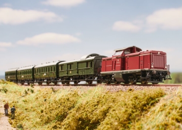 T16124 Diesellok BR 212 m.S. DB AG